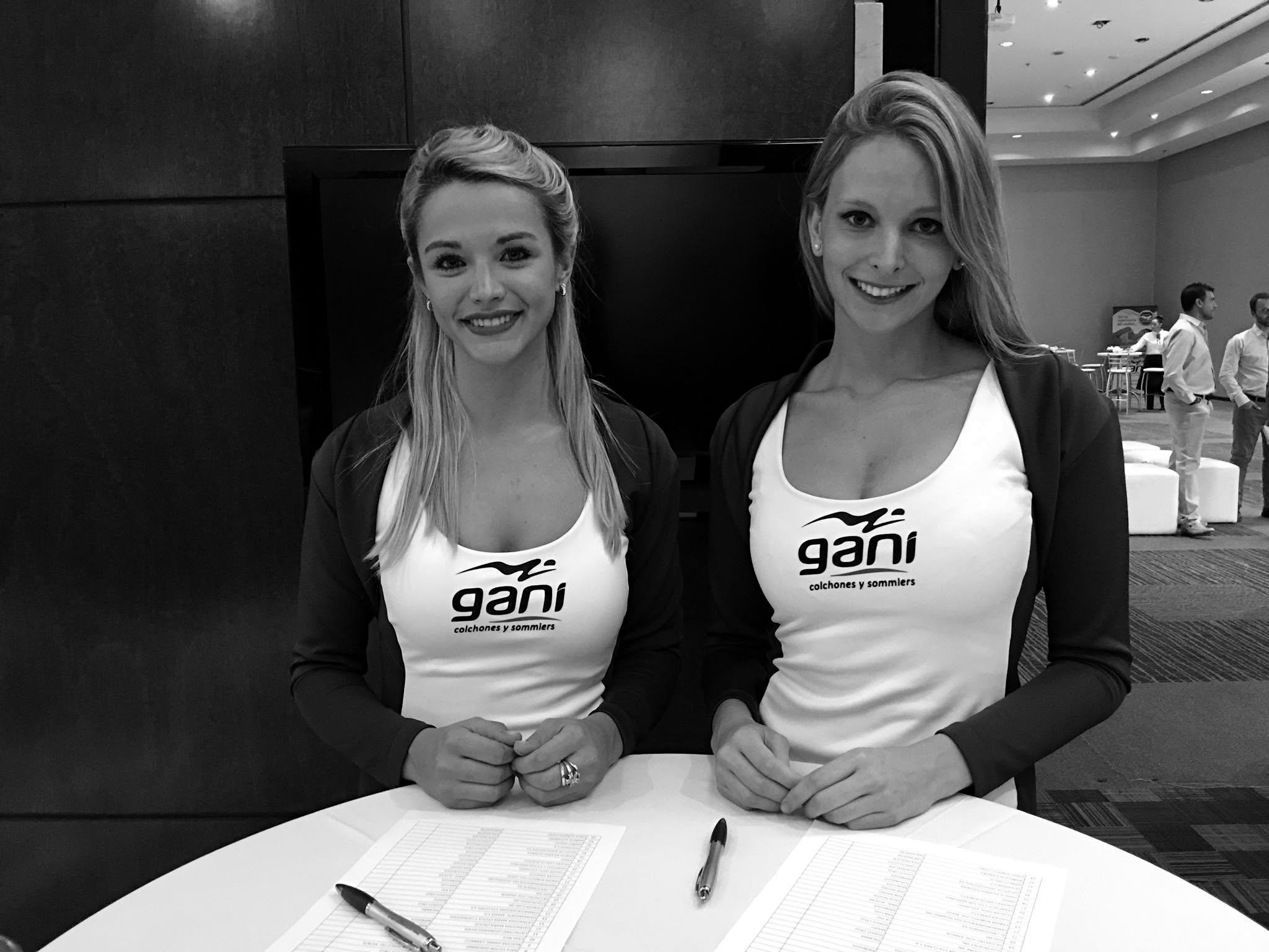Staff de promotoras Booq